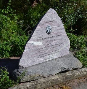 Wanaka Maunga Headstone